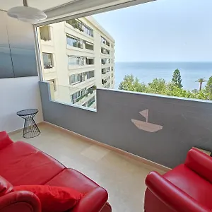 marbella-centre-beachfront-with-pool.es-andalucia.com/